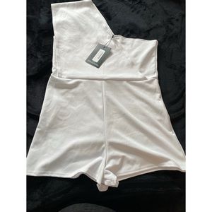 Off Shoulder White Romper - Large